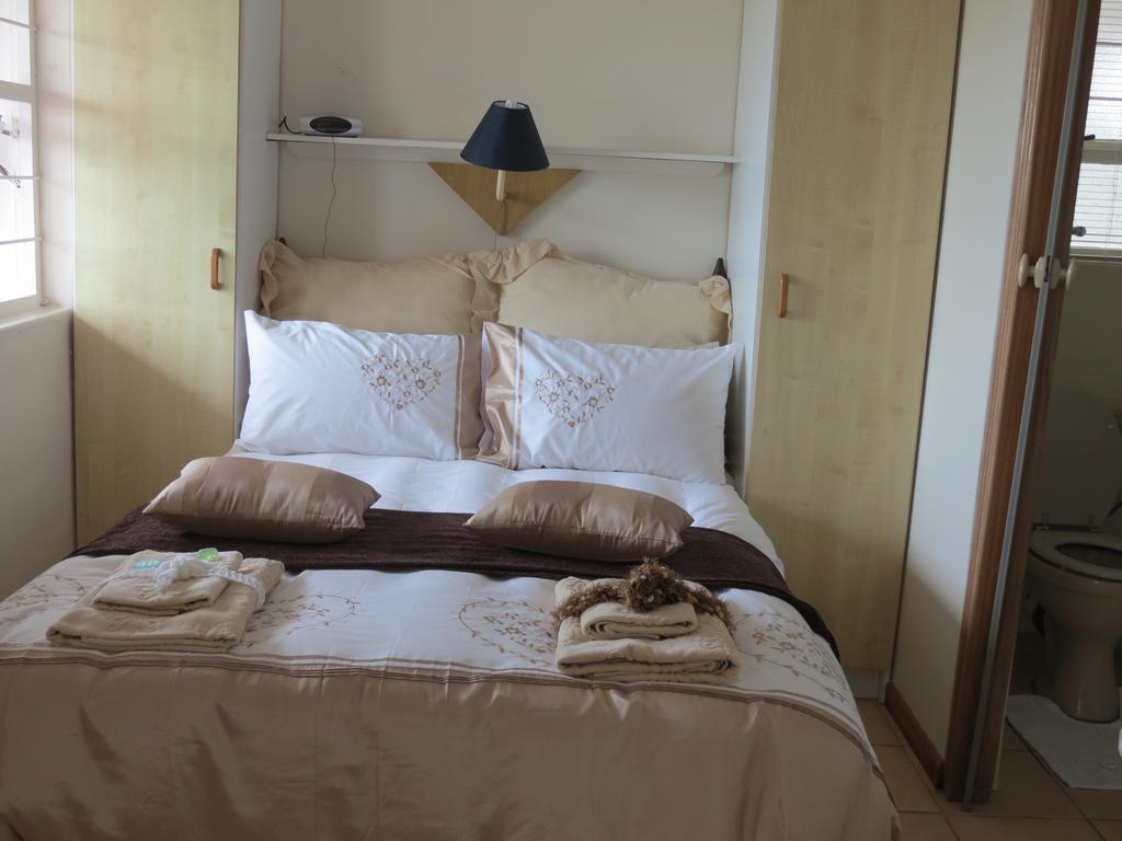 The Whale Cove Apartment Gansbaai Exterior photo
